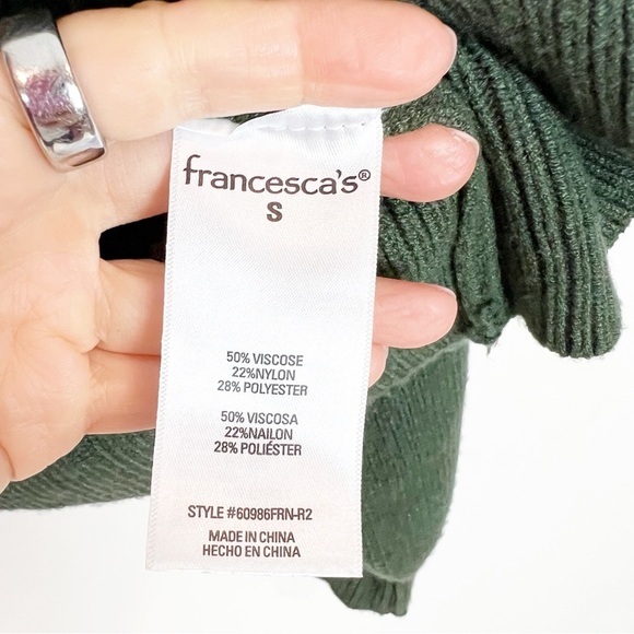 MIAMI FRANCESCAS GREEN RIBBED LONG SLEEVE TURTLENECK PULLOVER SWEATER SZ
SMALL - Picture 2 of 4